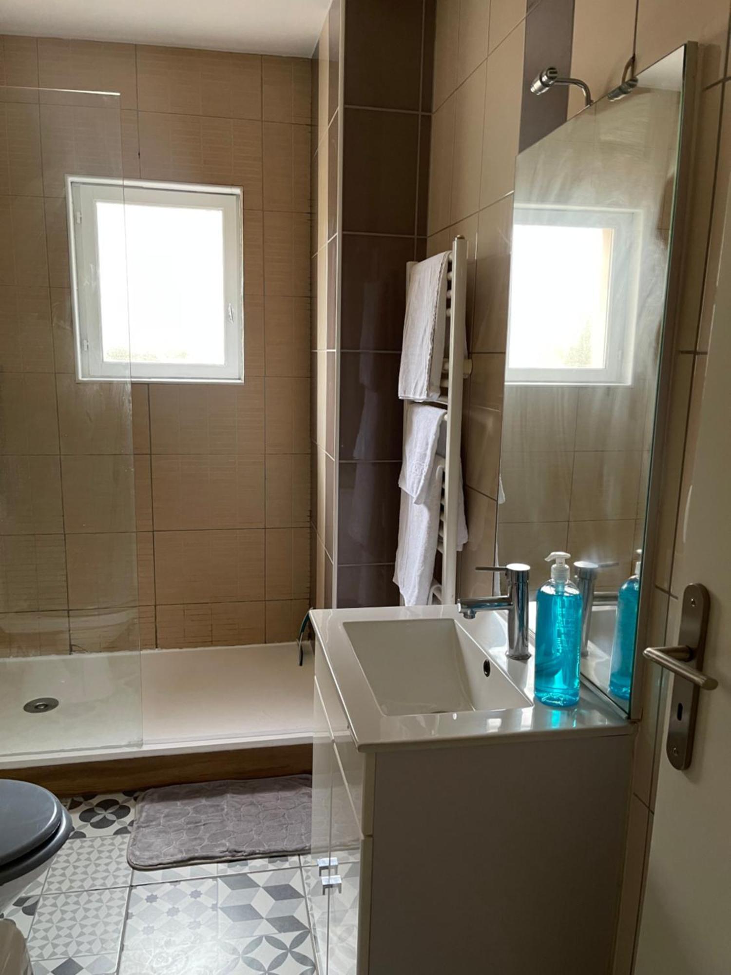 Hexagone Wifi Un Sejour A Part Apartman Longeville-les-Metz Kültér fotó